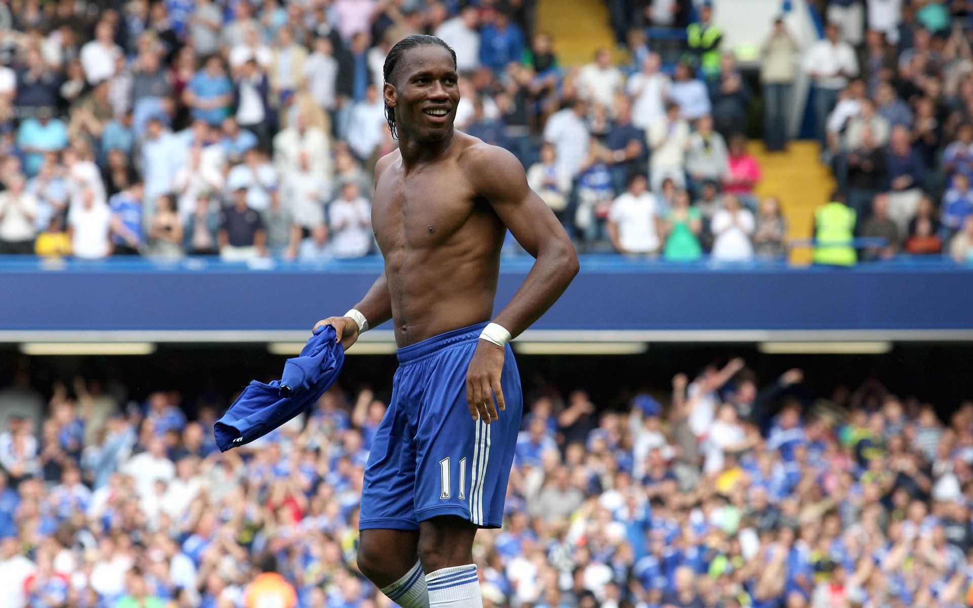 冬奥足球项目引热议,墨西哥球迷打出“冰上斗士”横幅,墨西哥冬奥会